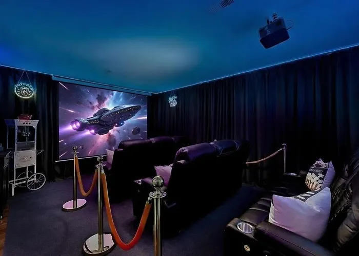 Arcade • Theater • Gym • Office • Sleeps 15 Сasa de vacaciones *