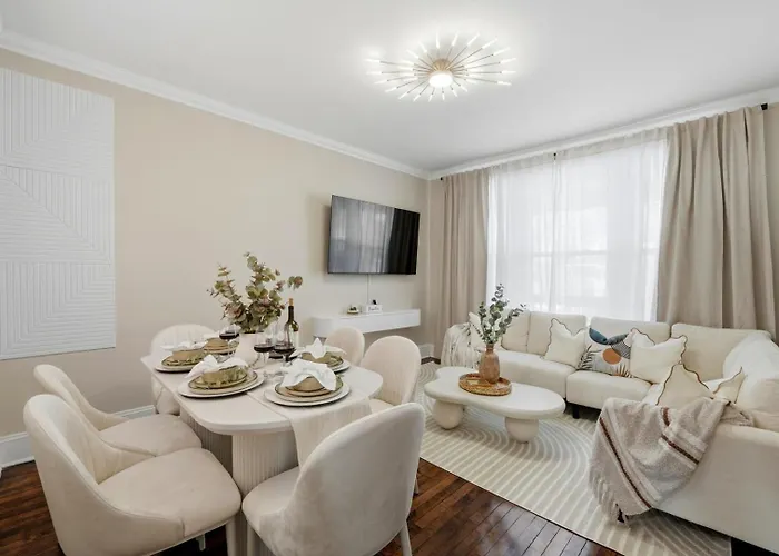 Arcade • Theater • Gym • Office • Sleeps 15