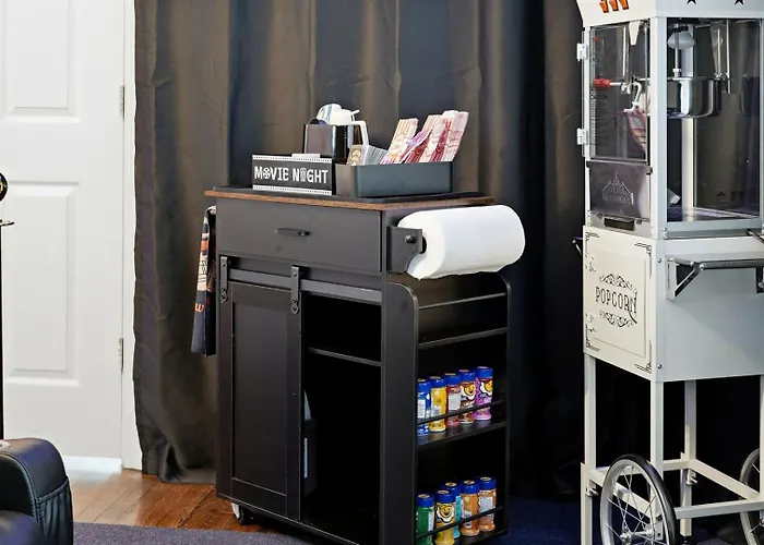 Arcade • Theater • Gym • Office • Sleeps 15 *