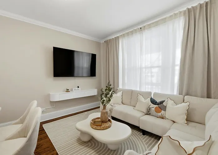 Arcade • Theater • Gym • Office • Sleeps 15 Ferienhaus Chicago
