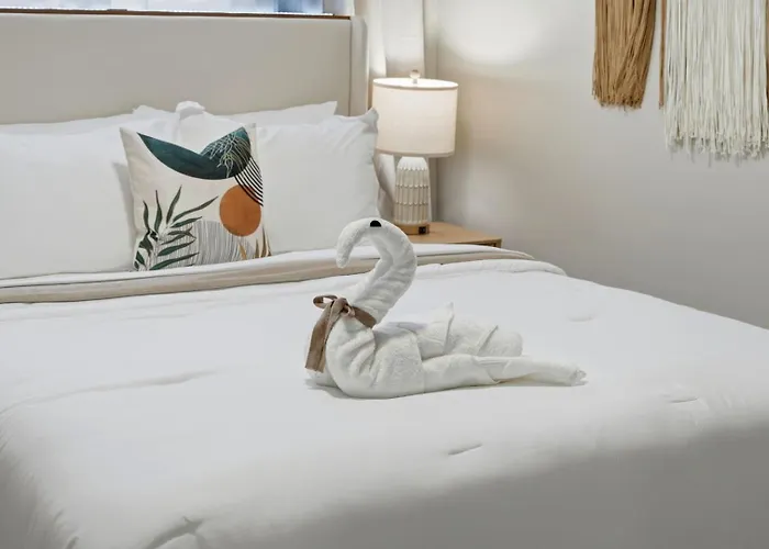 Arcade • Theater • Gym • Office • Sleeps 15
