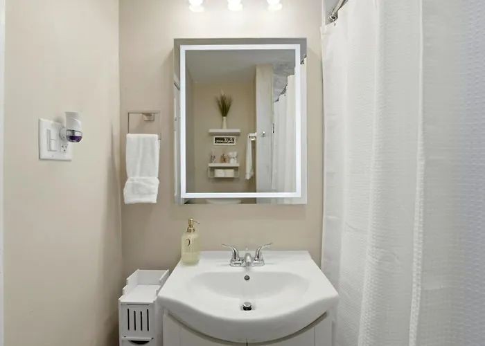 Arcade • Theater • Gym • Office • Sleeps 15