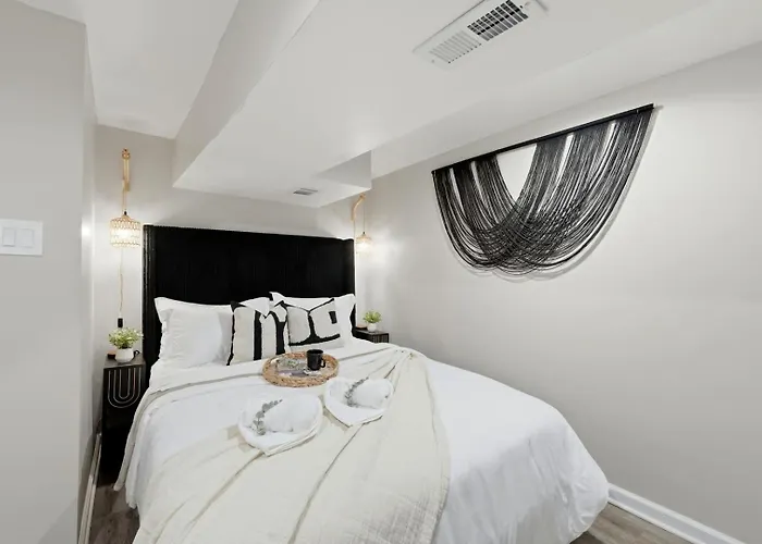 Arcade • Theater • Gym • Office • Sleeps 15 *